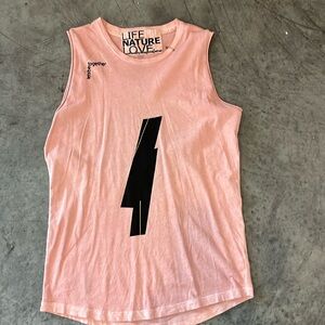 Salmon color tank 
Size xs
